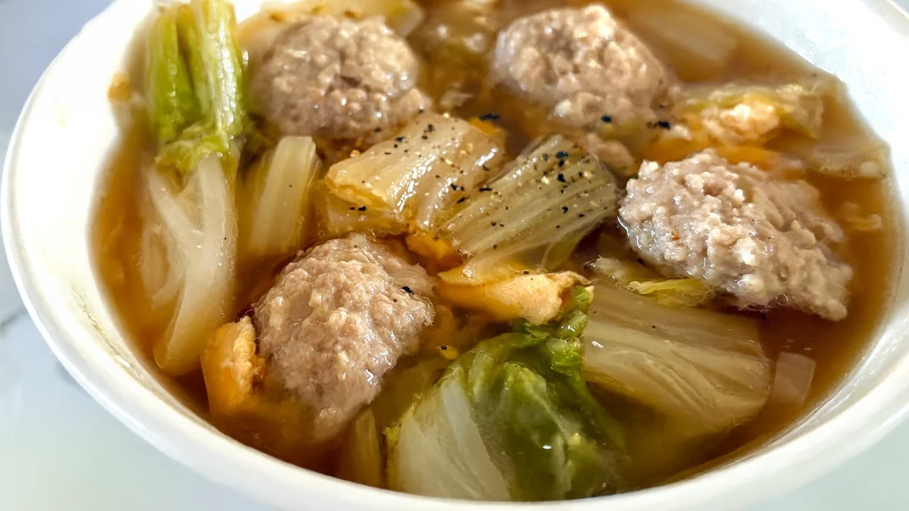 冬の定番!簡単&ヘルシー!肉だんごと白菜のあったかスープレシピ